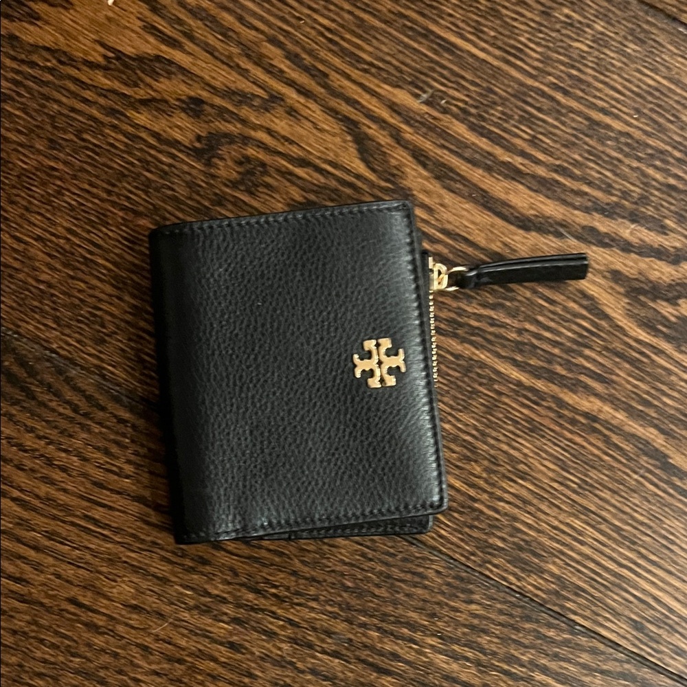Tory Burch Black Leather Card Wallet with Gold Logo- Excellent condition